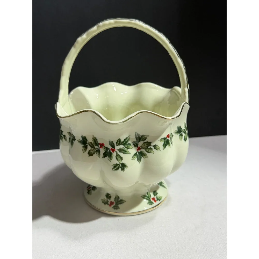 Living Quarters Christmas Holly Ceramic Basket Gold Trim Scalloped Candy Dish